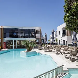 Golden Bay Boutique & 4* Kokkini Hani